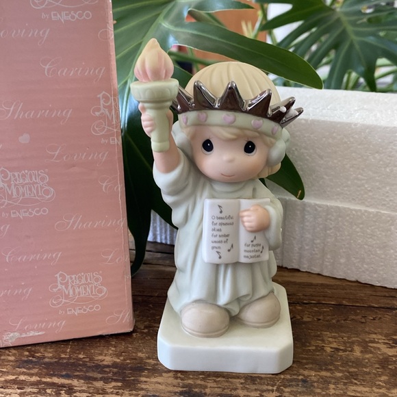 Precious Moments Other - Precious Moments “America, You’re Beautiful” Statue of Liberty Figurine - 2001